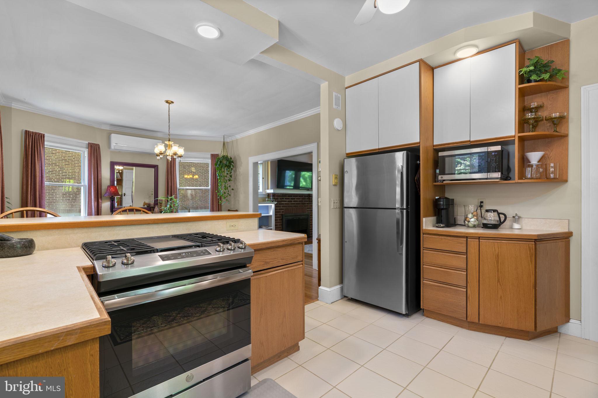 707 Brookwood Road Baltimore, MD 21229 - Photo 8 of 35 Gallery Image 8
