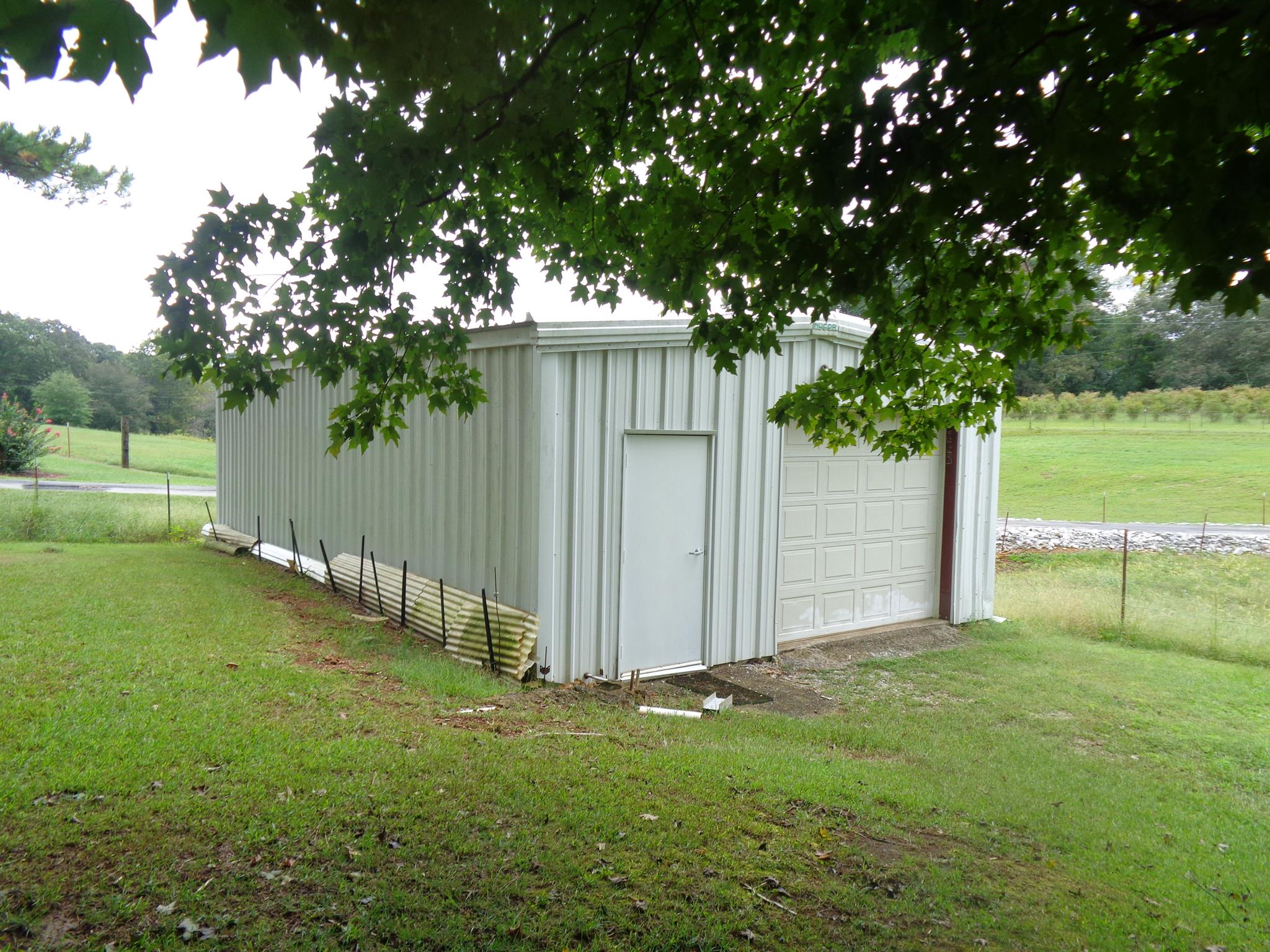 898 West Point Road Lawrenceburg, TN 38464 - Photo 24 of 30 a view of an outdoor space and yard