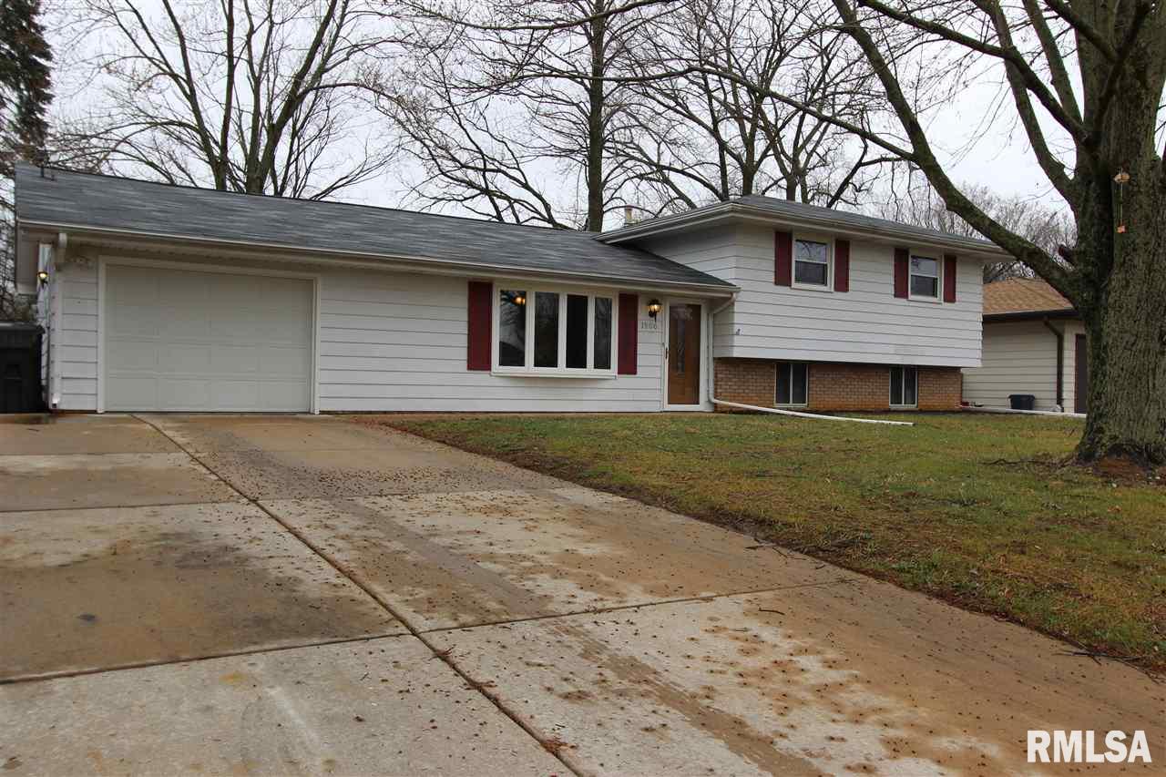 1900 Springfield Road East Peoria, IL 61611 - Photo 3 of 27 Gallery Image 3