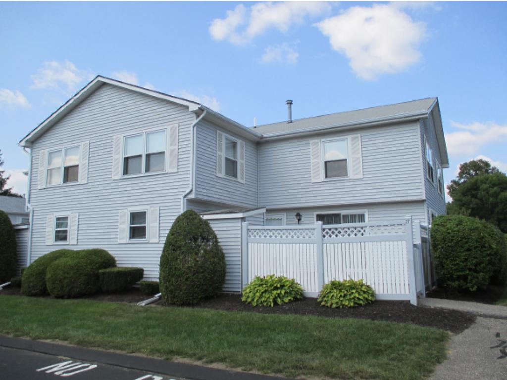 27 Springfield Estates, Unit 27 Rochester, NH 03867 - Photo 1 of 15