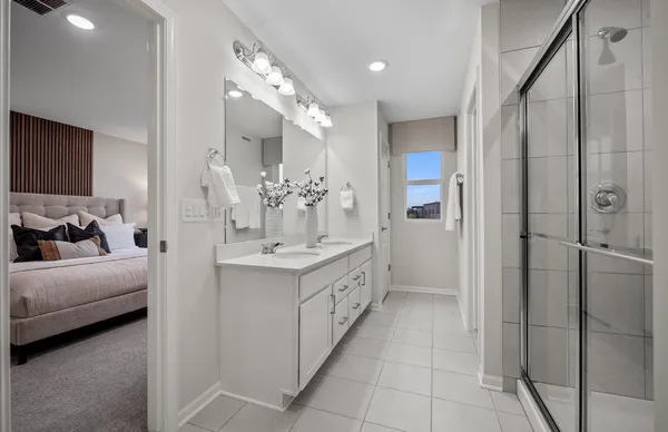 $592,073 | 240 Warren Lane, Unit 11348, Schaumburg, IL 60193