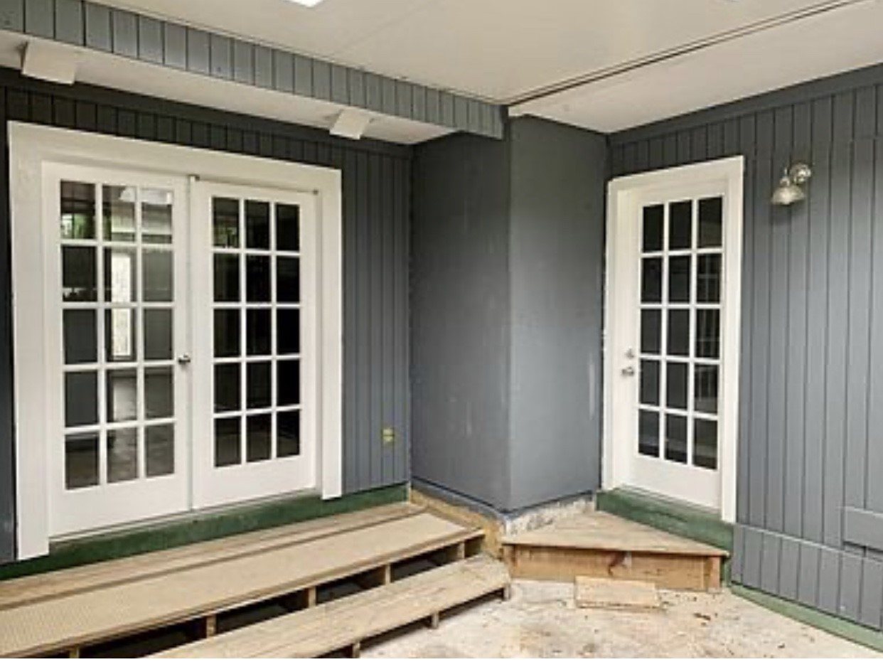 5100 Allendale Road, Unit 306 Houston, TX 77017 - Photo 12 of 13 a front view of a house with windows