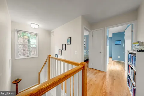 $799,000 | 507 Carlisle Drive, Alexandria, VA 22301
