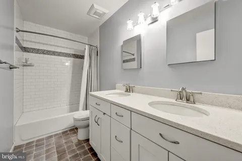 $799,000 | 507 Carlisle Drive, Alexandria, VA 22301