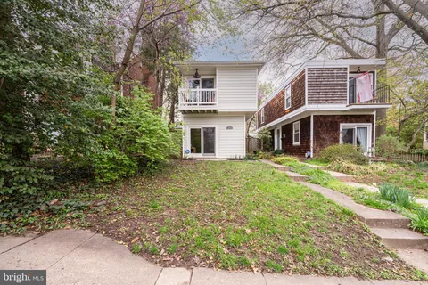 $799,000 | 507 Carlisle Drive, Alexandria, VA 22301