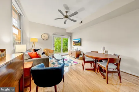 $799,000 | 507 Carlisle Drive, Alexandria, VA 22301
