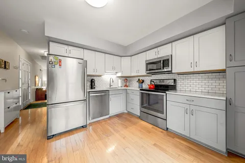 $799,000 | 507 Carlisle Drive, Alexandria, VA 22301