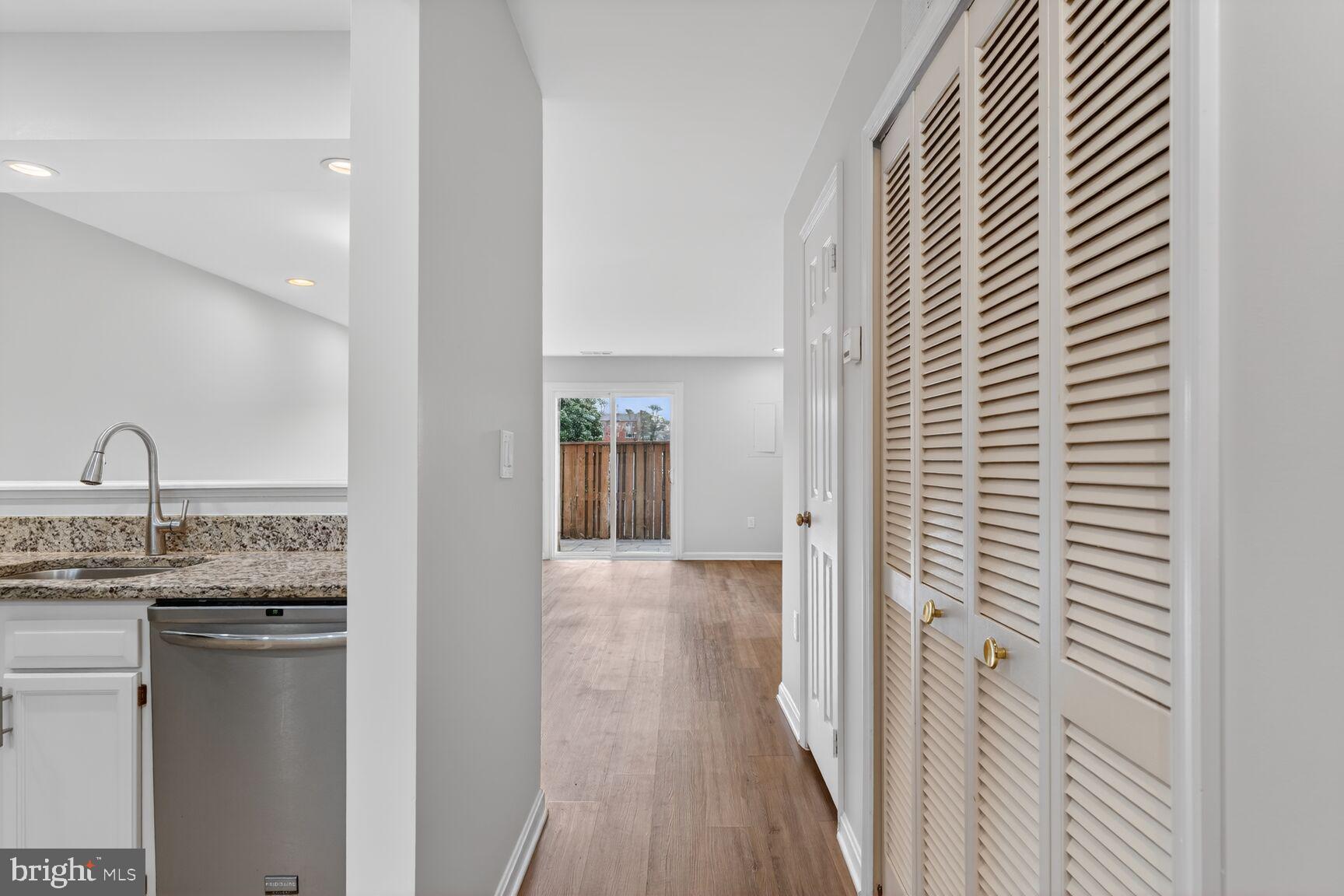 3854 9th Road South, Unit 3854 Arlington, VA 22204 - Photo 4 of 31