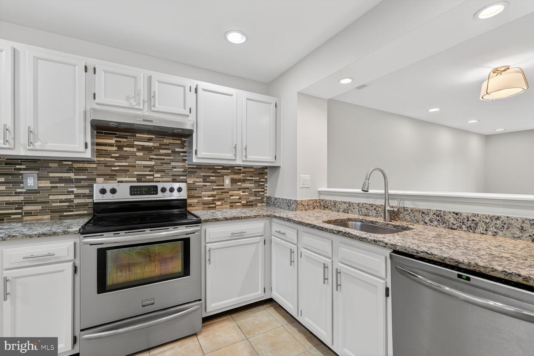 3854 9th Road South, Unit 3854 Arlington, VA 22204 - Photo 6 of 31 Stainless Steel Appliances