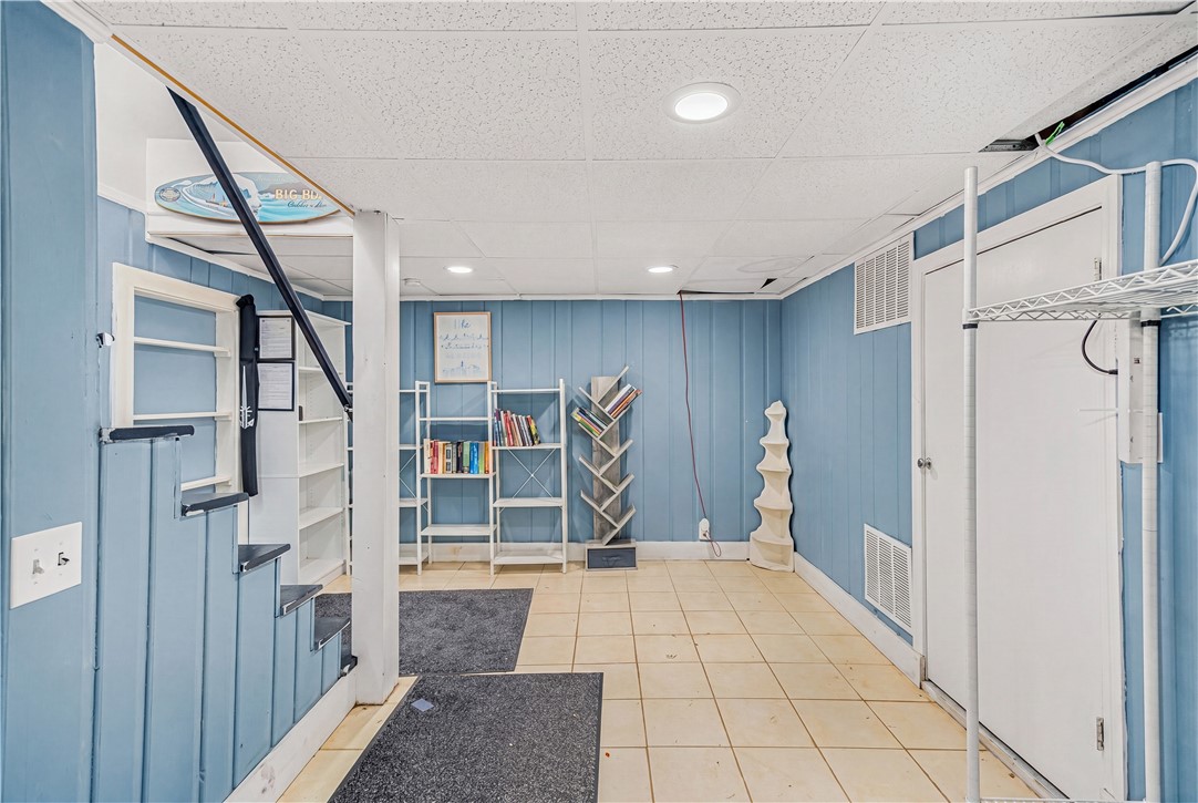 10 Booth Avenue Pawtucket, RI 02861 - Photo 21 of 48