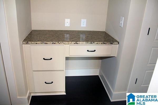 2813 Montevallo Park Road Birmingham, AL 35210 - Photo 14 of 32