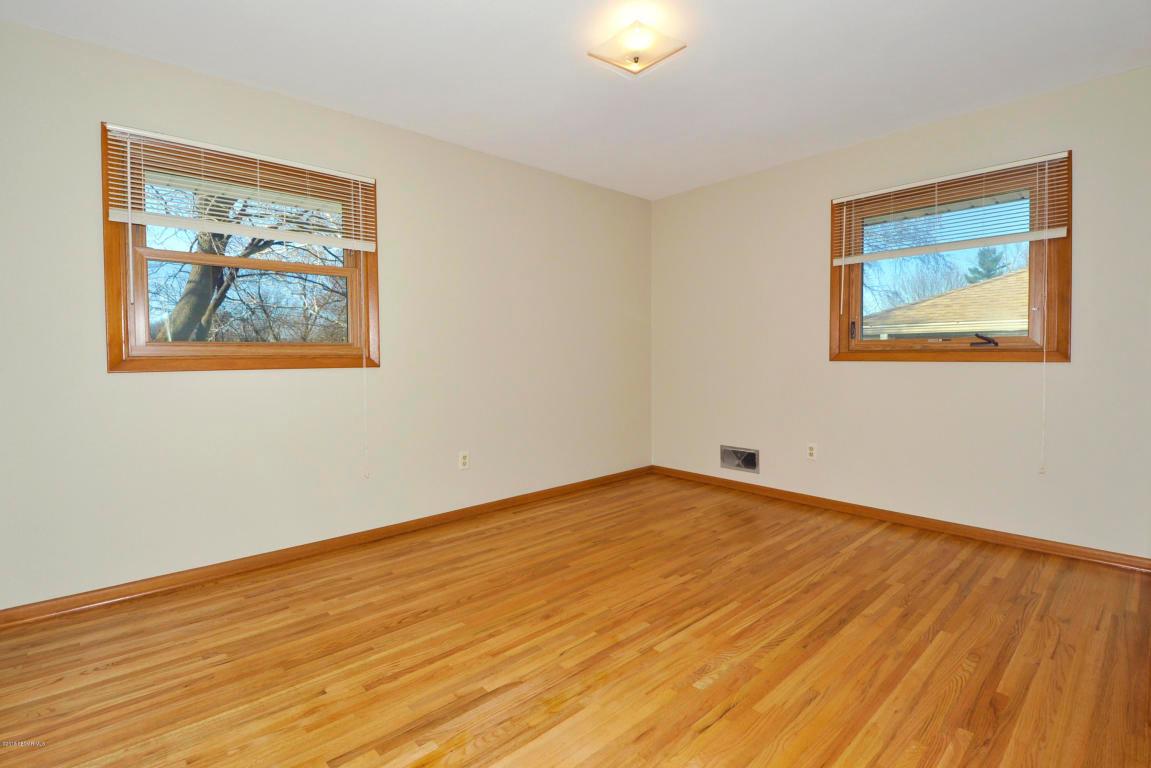 2349 12th Avenue Northwest Rochester, MN 55901 - Photo 9 of 20