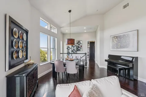 $1,775,000 | 9 Edgehill Way, San Rafael, CA 94903