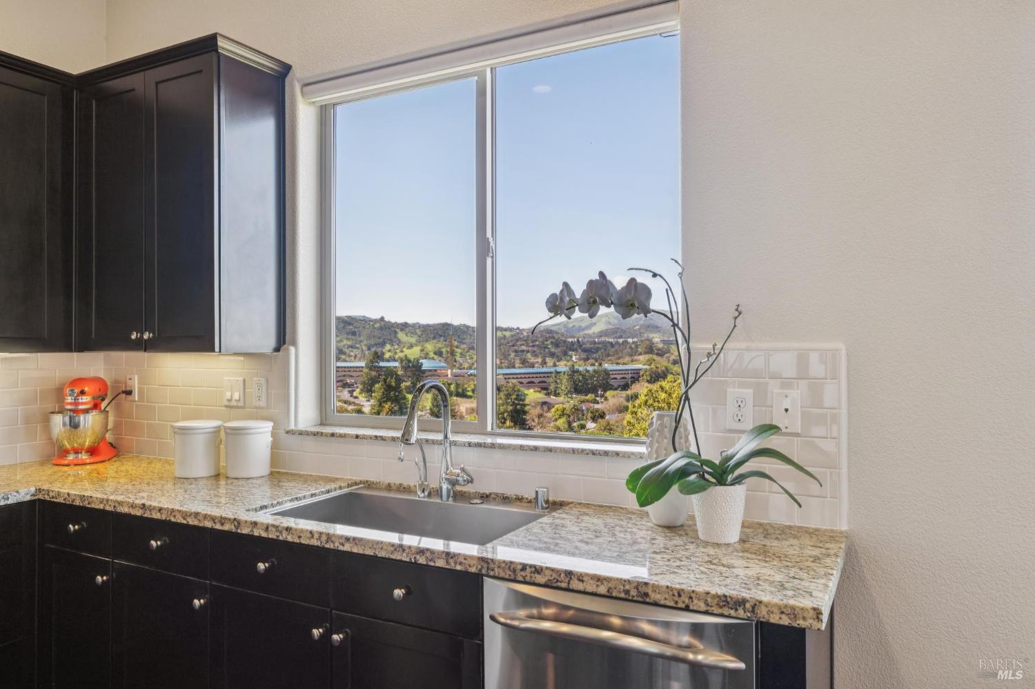 9 Edgehill Way San Rafael, CA 94903 - Photo 30 of 68