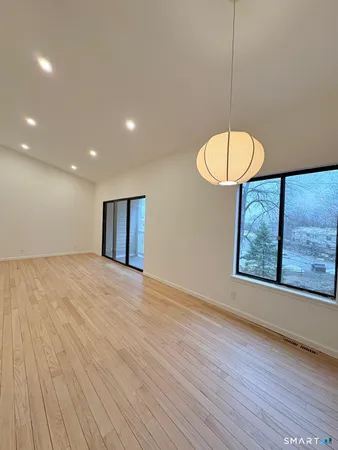 $3,200 | 9 Cook Close, Unit 9, Ridgefield, CT 06877