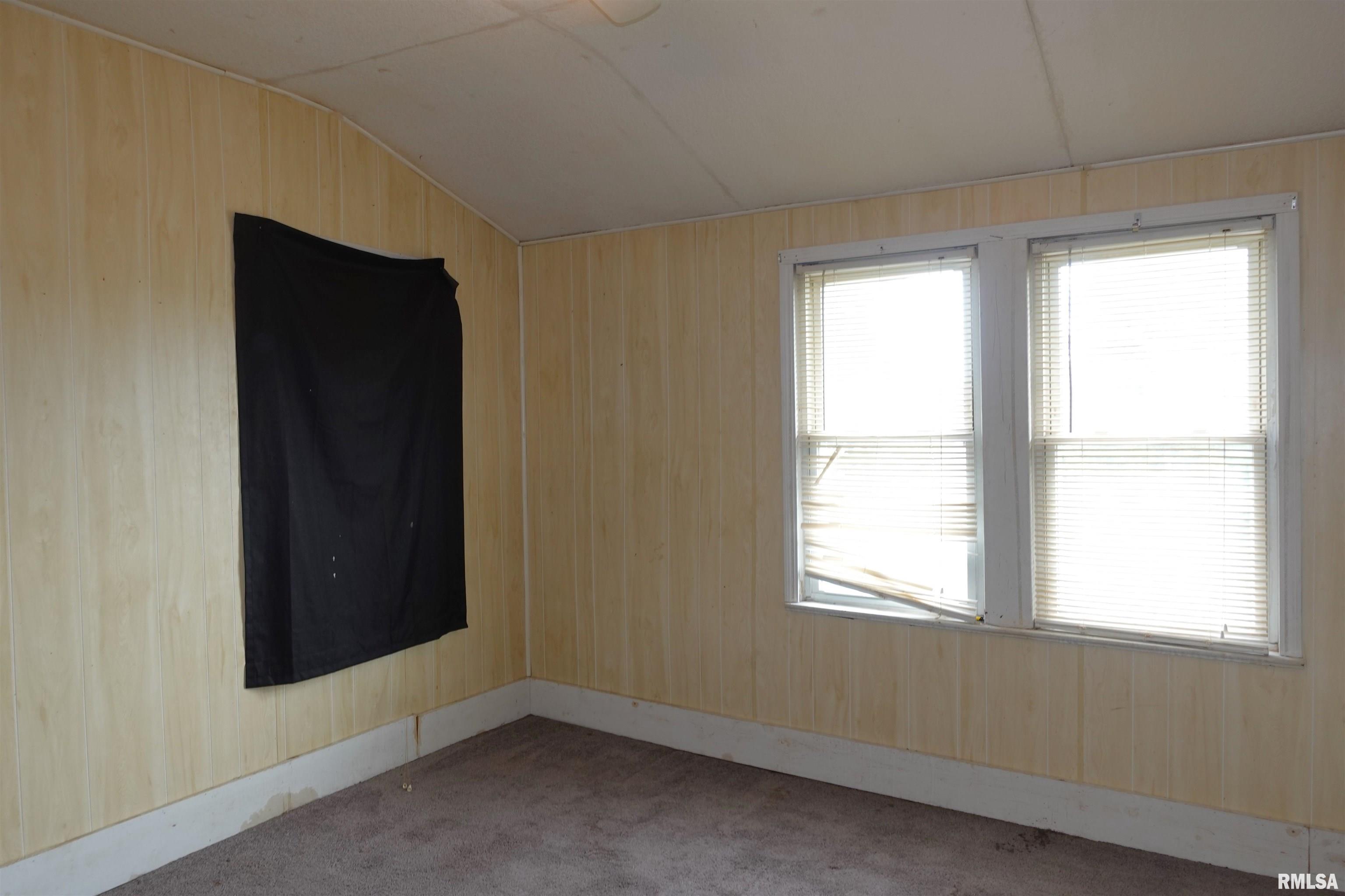 30 North Soangetaha Road Galesburg, IL 61401 - Photo 17 of 24