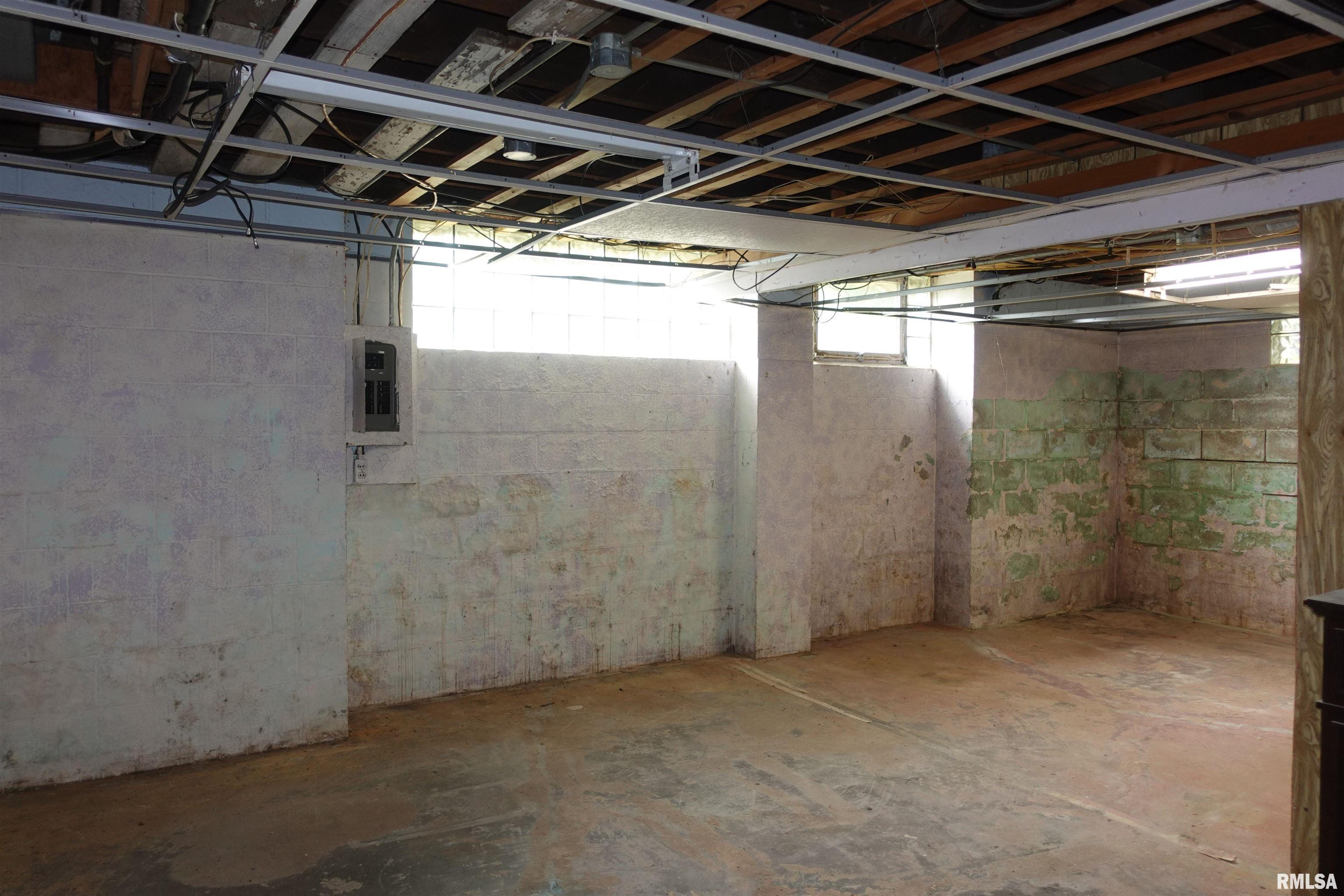 30 North Soangetaha Road Galesburg, IL 61401 - Photo 19 of 24