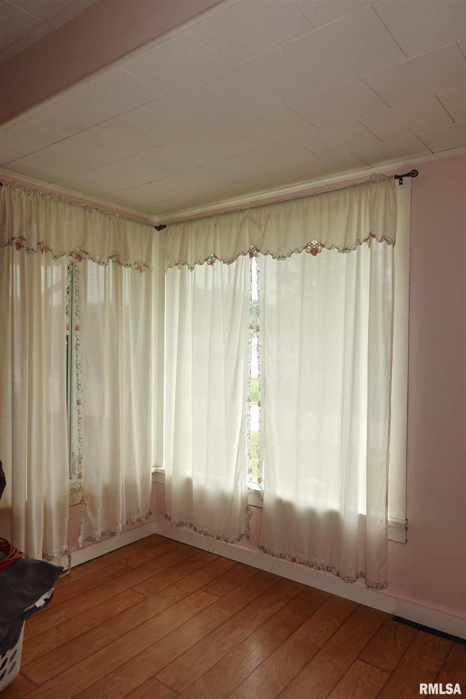 30 North Soangetaha Road Galesburg, IL 61401 - Photo 7 of 24