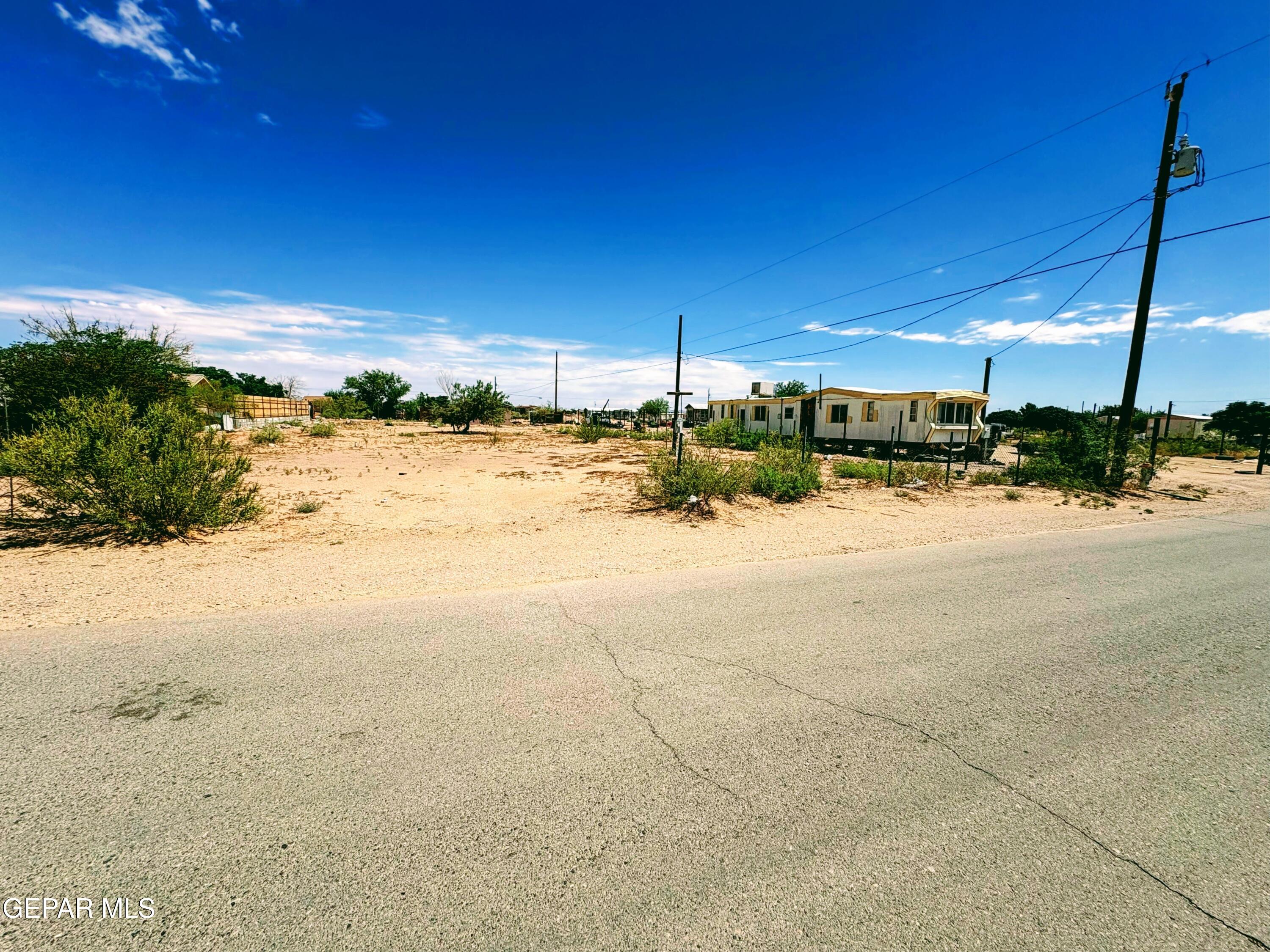 15031 Colonia Campo Road El Paso, TX 79928 - Photo 6 of 11