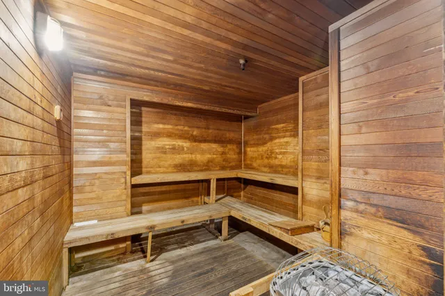 a view of entryway front of house