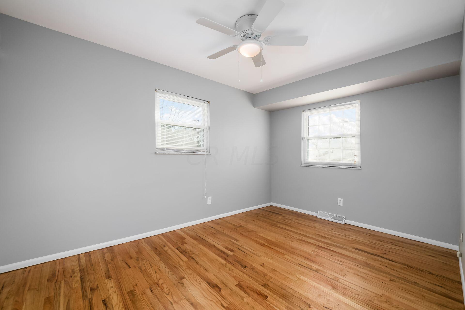 6198 Faircrest Road Columbus, OH 43229 - Photo 13 of 38 017_fe_L 6198 Faircrest Rd037