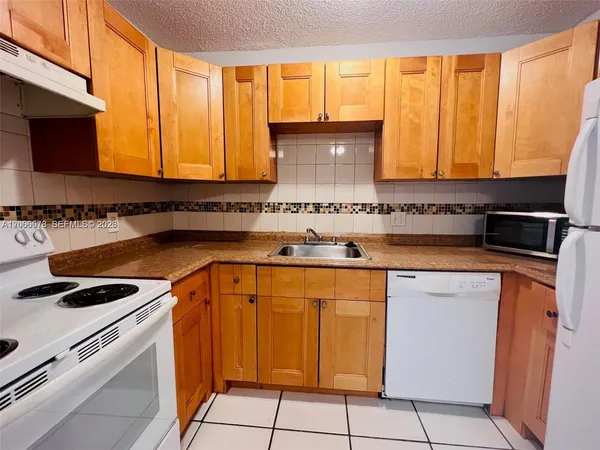 $1,680 | 10878 Royal Palm Boulevard, Unit 10878, Coral Springs, FL 33065
