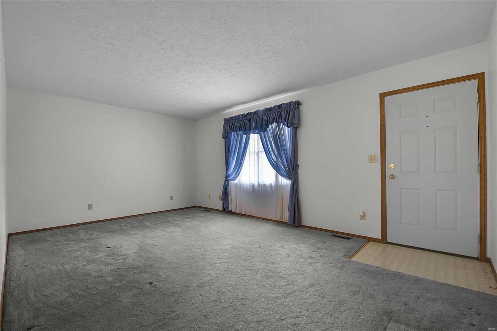 6003 Roach Road Godfrey, IL 62035 - Photo 4 of 25