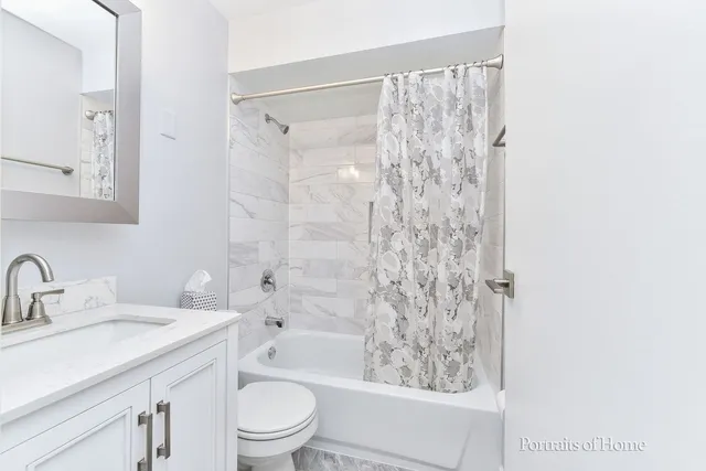 $199,900 | 6630 South Brainard Avenue, Unit 203, Countryside, IL 60525