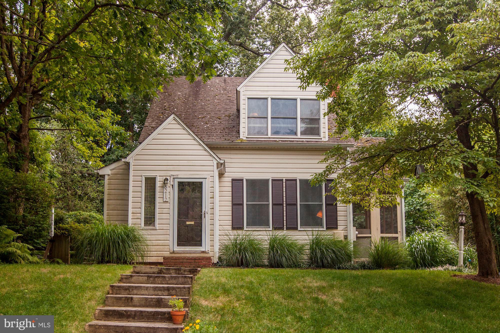 6212 Walhonding Road Bethesda, MD 20816 - Photo 50 of 60 Front of House w/semi-circular driveway