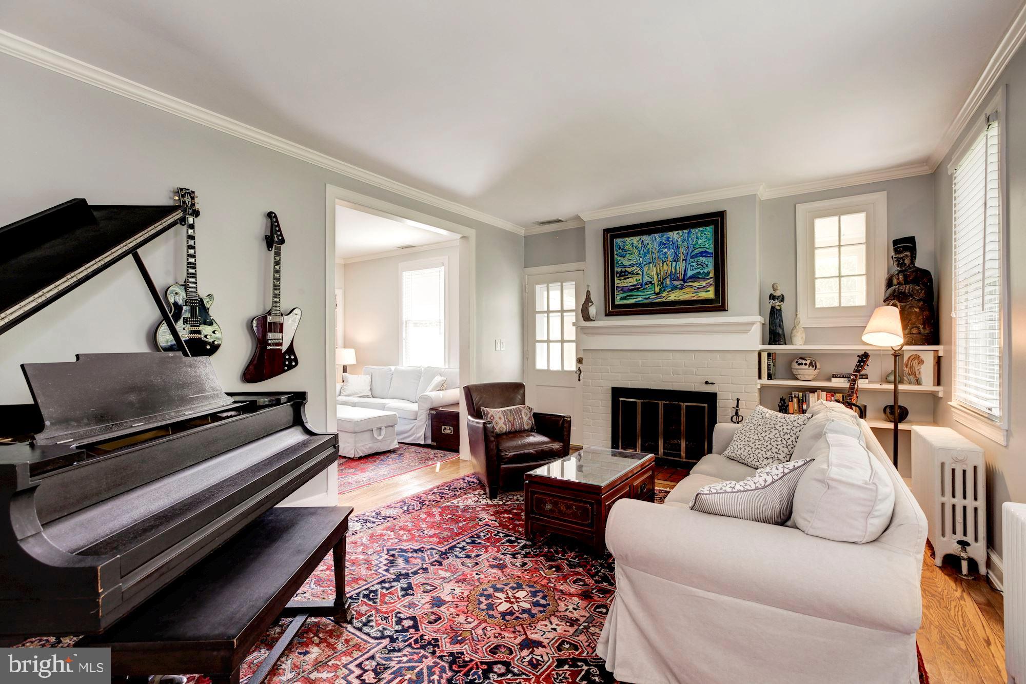 6212 Walhonding Road Bethesda, MD 20816 - Photo 6 of 60 Living Room