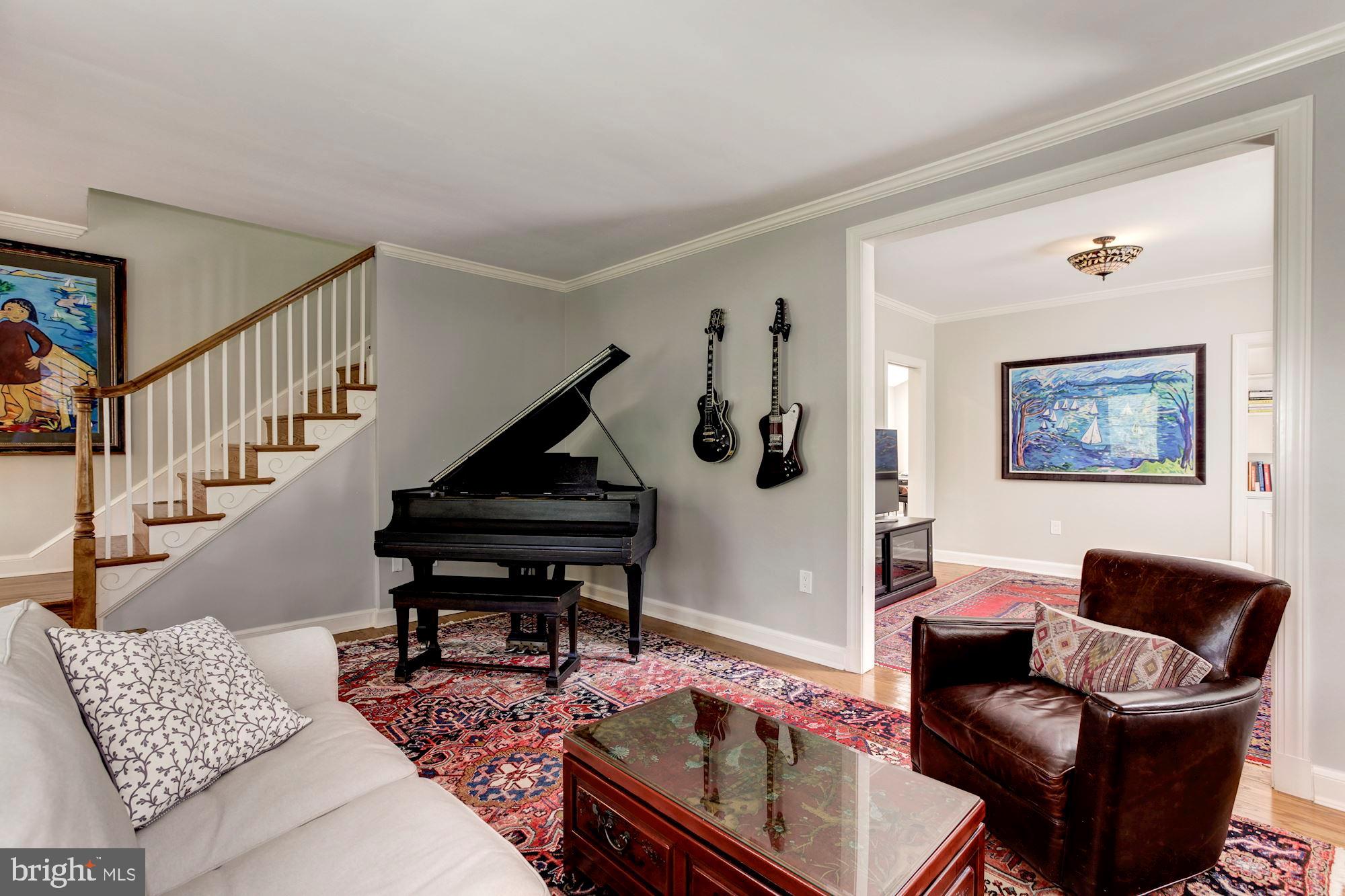 6212 Walhonding Road Bethesda, MD 20816 - Photo 8 of 60 Living Room