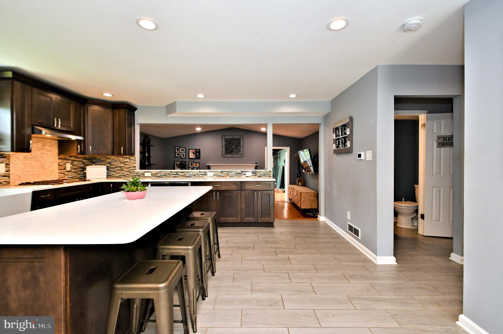213 Twining Road Lansdale, PA 19446 - Photo 8 of 65 Gallery Image 8