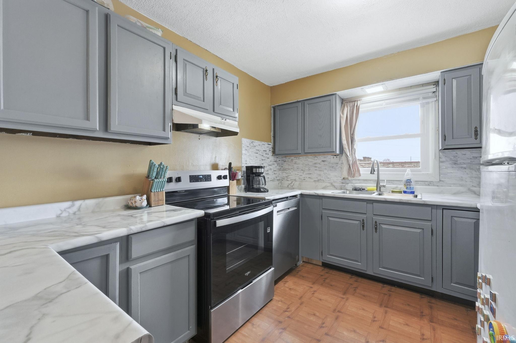 2230 Cass Street Fort Wayne, IN 46808 - Photo 9 of 29