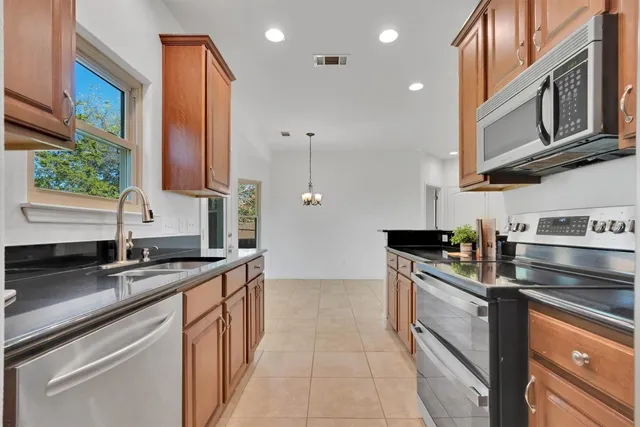 $425,000 | 10808 Timber Circle, Dripping Springs, TX 78620