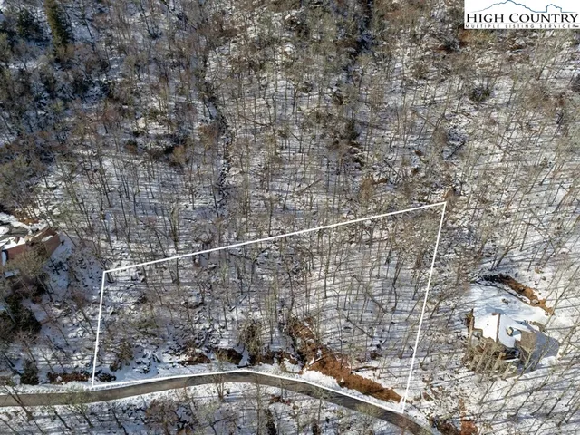 $299,000 | 1040 Club Cliffs Drive, Linville, NC 28646