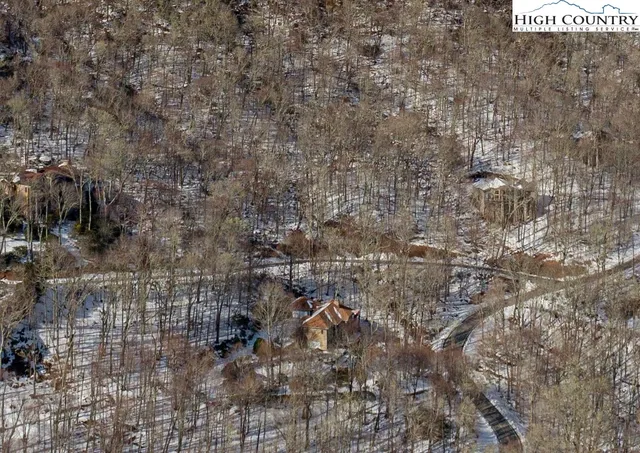 $299,000 | 1040 Club Cliffs Drive, Linville, NC 28646