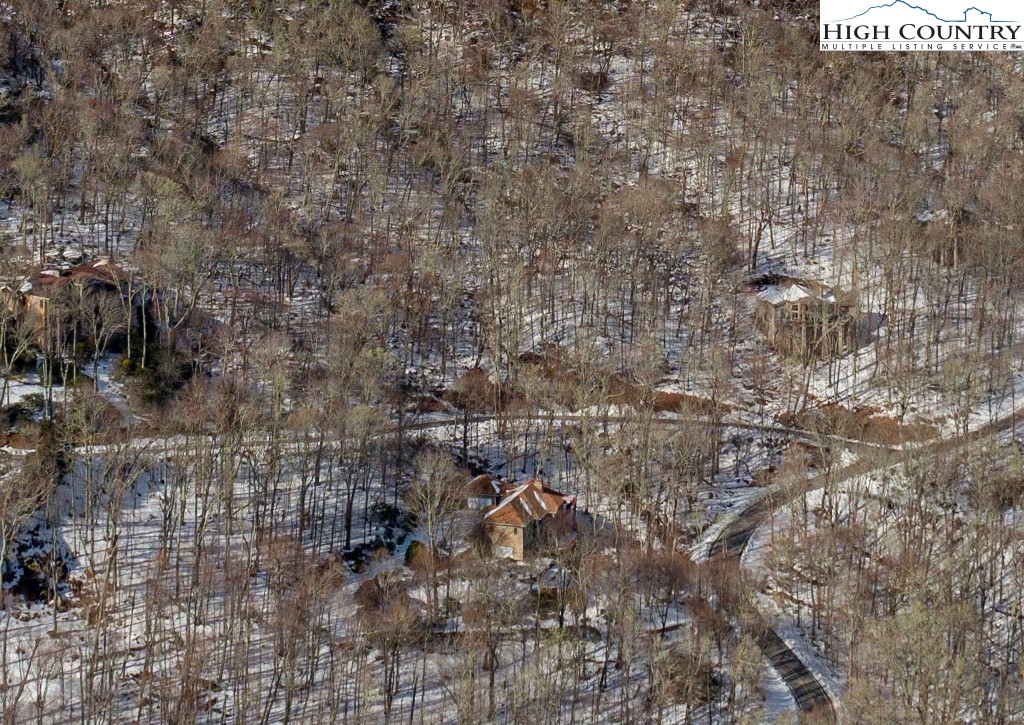 1040 Club Cliffs Drive Linville, NC 28646 - Photo 9 of 16