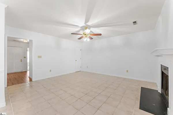 $230,000 | 40 Wood Pointe Drive, Unit 25, Greenville, SC 29615