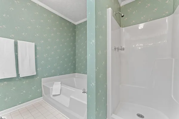 $230,000 | 40 Wood Pointe Drive, Unit 25, Greenville, SC 29615
