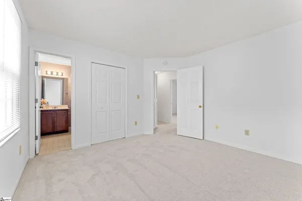 $230,000 | 40 Wood Pointe Drive, Unit 25, Greenville, SC 29615