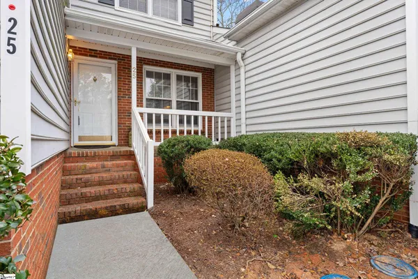 $230,000 | 40 Wood Pointe Drive, Unit 25, Greenville, SC 29615