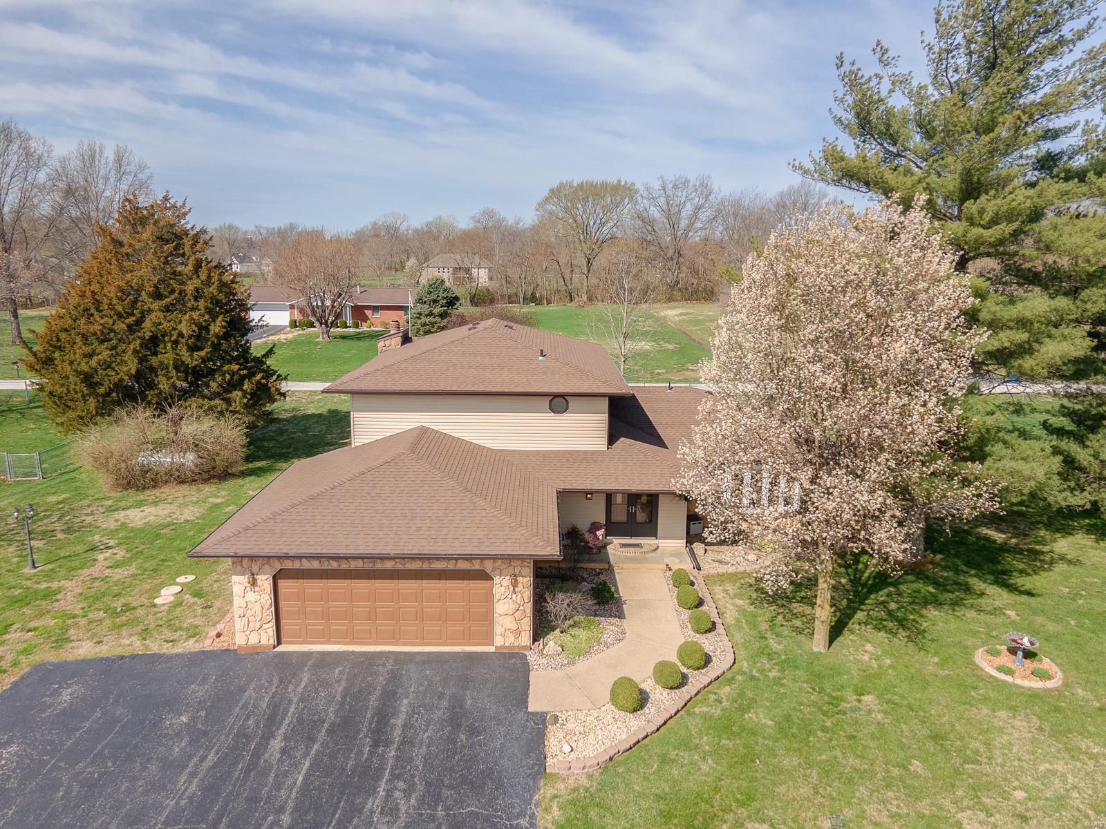1039 Troy O'Fallon Road Troy, IL 62294 - Photo 3 of 48