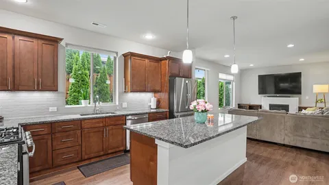 $799,900 | 22509 Southeast 283rd Street, Maple Valley, WA 98038
