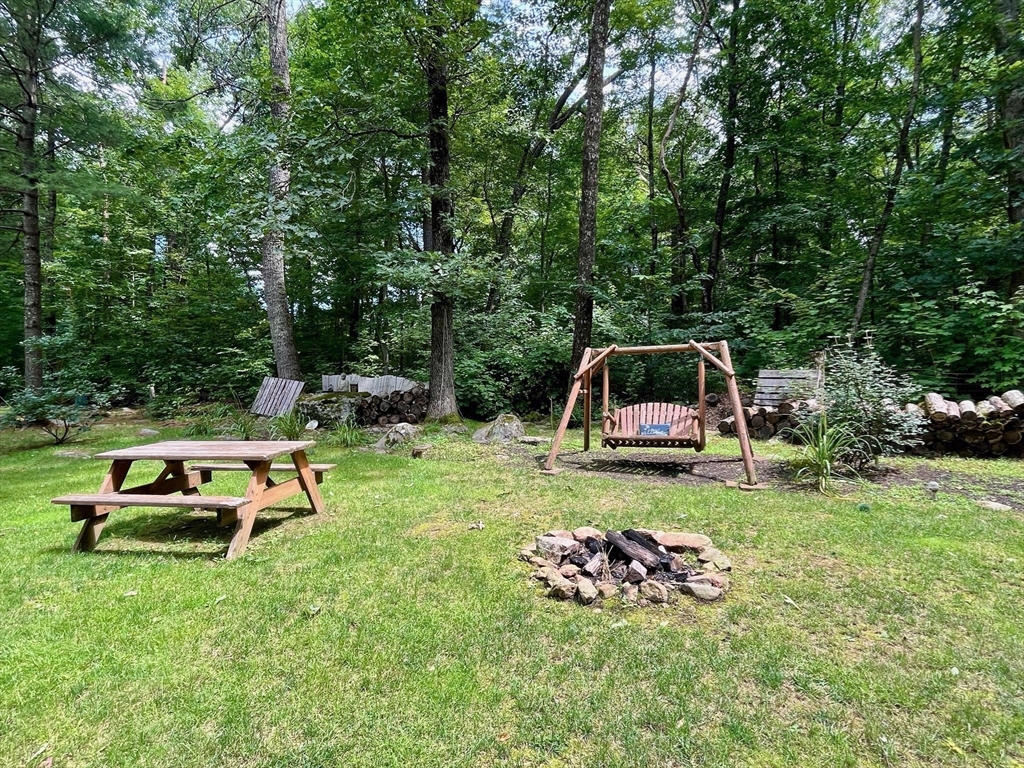 10 Crestwood Road Brimfield, MA 01010 - Photo 14 of 24 Gallery Image 14