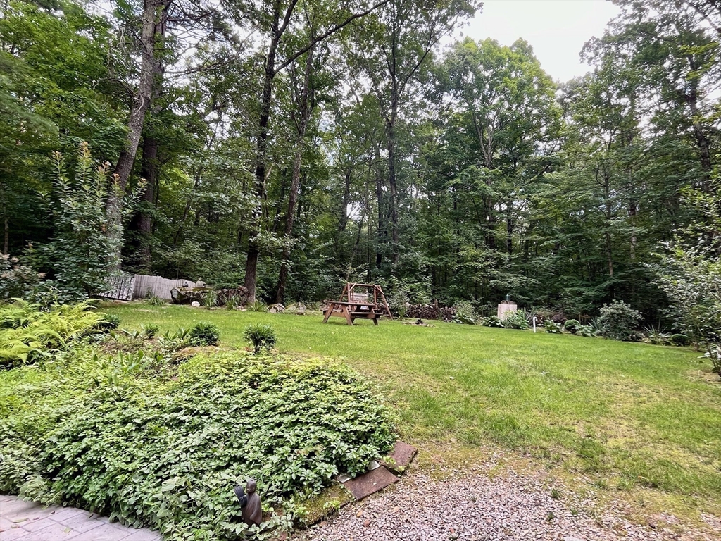 10 Crestwood Road Brimfield, MA 01010 - Photo 17 of 24 Gallery Image 17