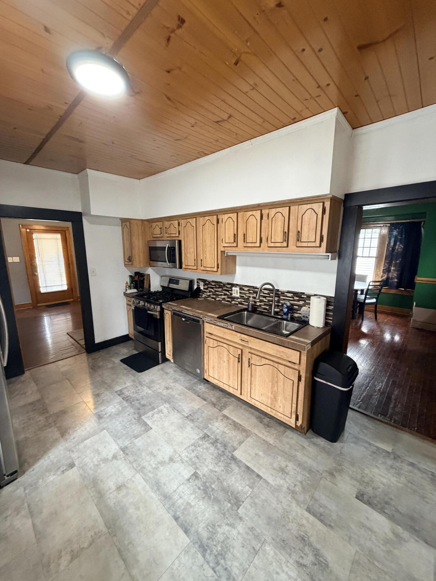 150 Englewood Road Springfield, OH 45504 - Photo 20 of 68 IMG_2235