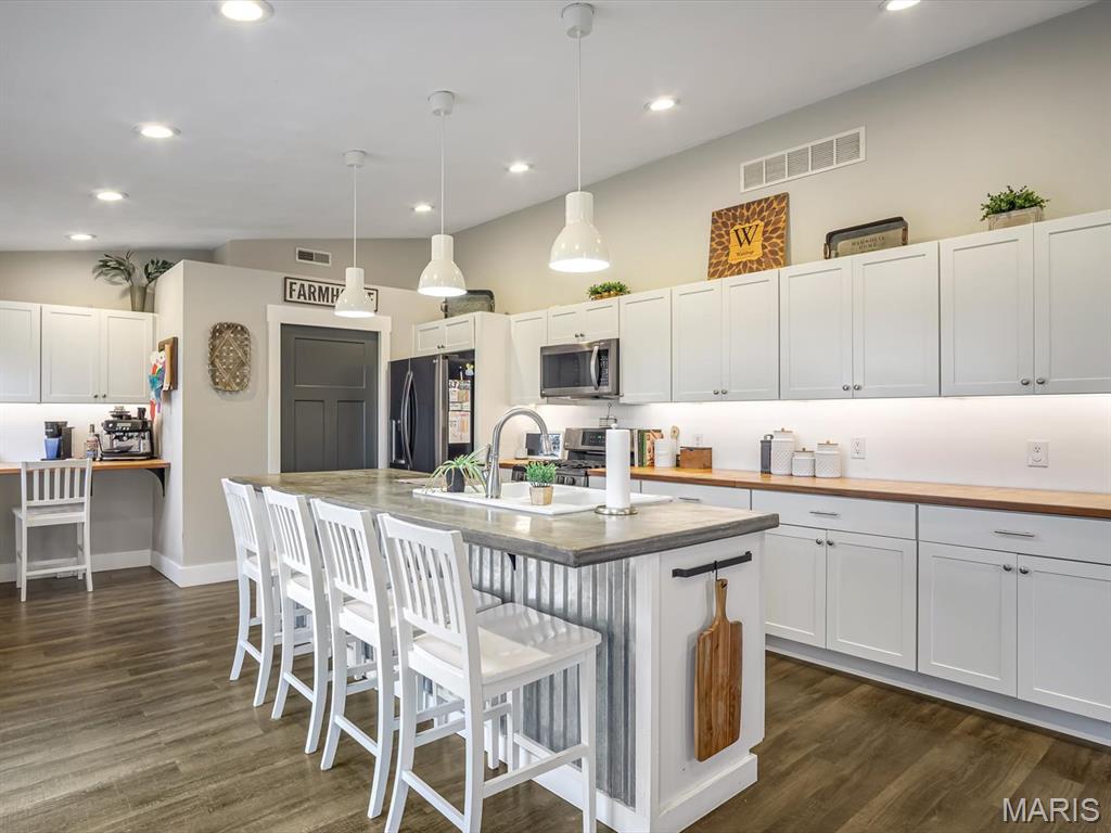 10024 Karch Road Mascoutah, IL 62258 - Photo 11 of 27 Gallery Image 11