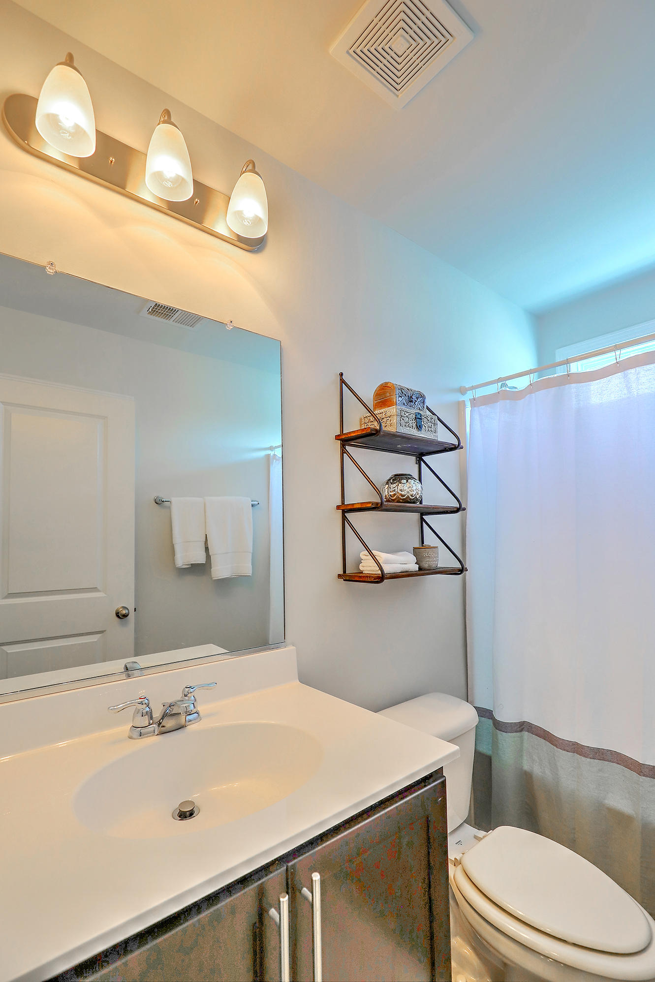1208 Raven Road Hanahan, SC 29410 - Photo 26 of 38 IMG_8917_8_9