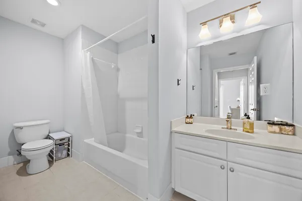 $2,900 | 1203 Town Center Drive, Unit 312, Jupiter, FL 33458