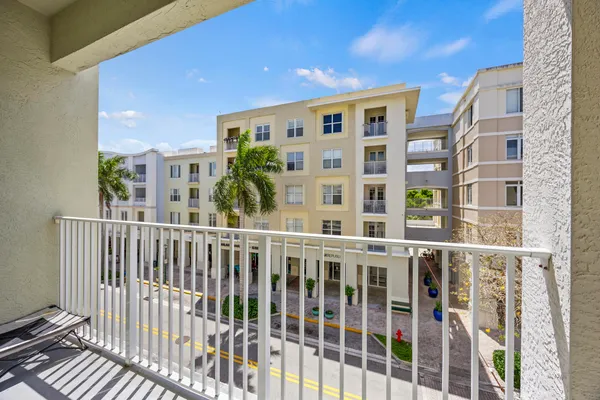$2,900 | 1203 Town Center Drive, Unit 312, Jupiter, FL 33458